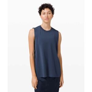 Lululemon Navy Blue Muscle Tank Top Flowy Lightweight Size 8